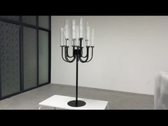Un nouveau magnifique chandelier noir de 20 bras